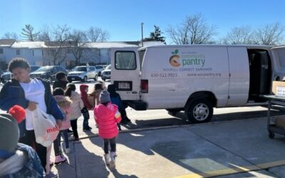 Wood View Elementary Hosts Food Drive